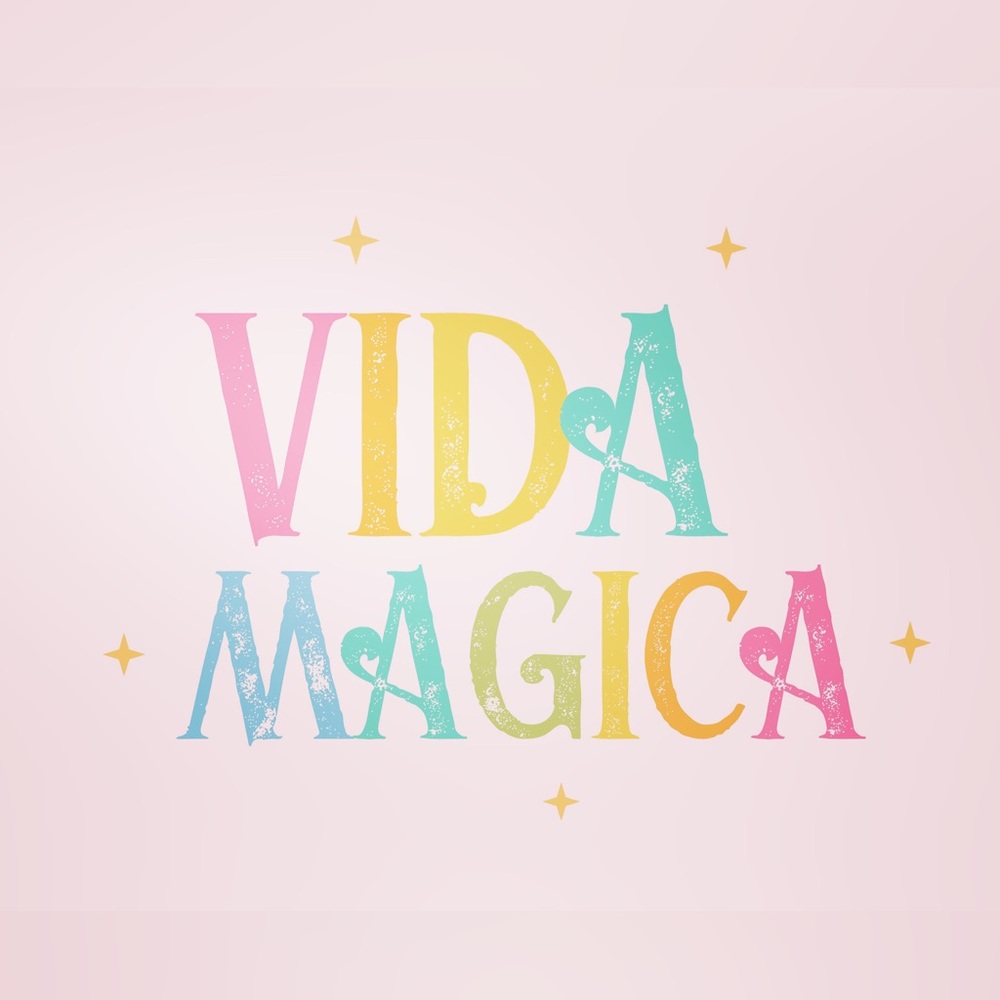 Fun curated closet 🦄💖💫